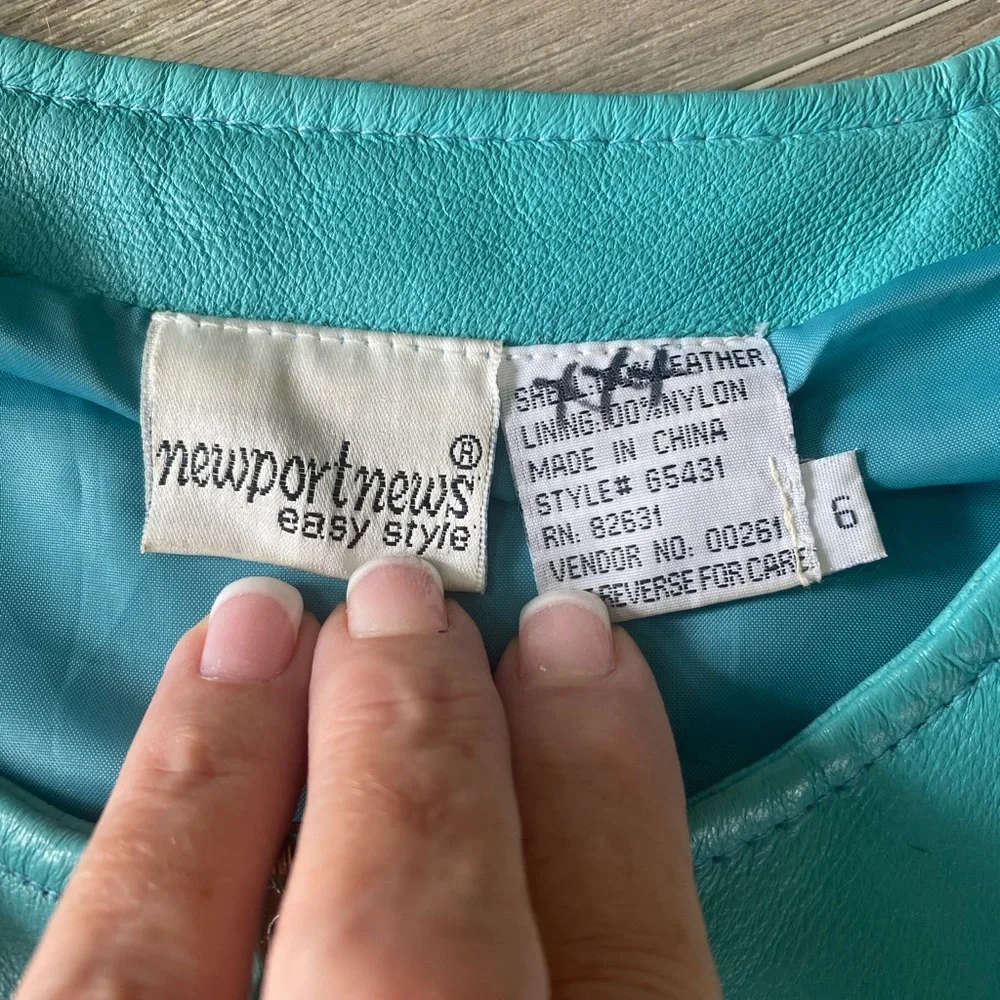 Vintage Newport News Easy Style Turquoise 100% Leather Crop Jacket Size 6 great - Picture 6 of 8